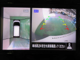 アラウンドビューモニターで車庫入れも空から見ている様に駐車できラクラクです。
