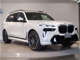 【BMWの伝統-2】時代を超える美しさ。磨き抜かれたエアロダイナミクスが瞳を奪う。一目で伝わるスポーティーなプロポーションは、BMWの走行性能を生み出すのに欠かせない要因の一つです。
