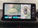 マルチビューカメラを搭載ですので、まるで見下ろし映像のように車両の周囲を確認できます。