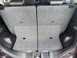 後席シートを倒すとフラットになって広く使えます!