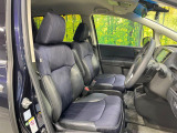 運転席シート廻りは使用感も少なく、良好な状態となっています。前オーナー様が丁寧に使っていたことがよくわかりますね。