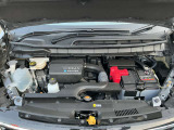 エンジンルームもきれいにクリーニング済み。点検・整備後納車ですので安心してお選び下さい。また、アフターもお任せください。納車させていただいてからが、本当のお付き合いだと思っております。