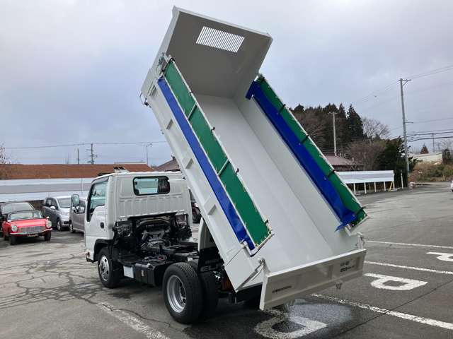 いすゞELF エルフ ダンプ 昭和51年式 車検有り　青森県十和田 引取可能 いすゞ エルフ ダンプ の中古車詳細 (499km, ホワイト, 青森県, 556.5