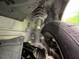 お車を安心してお乗りいただく為には、足回りの定期点検が欠かせません。サービスサポート(有償保証)では無料点検もご提供しており、安心のカーライフをお過ごしいただけるサポート体制が整っています。