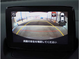 【バックカメラ】駐車が苦手な方でも安心してお乗りいただけます。リバース連動で画面が切り替わるのでとっても便利です。今や後方確認の必須アイテムですよね。