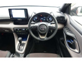 スタイリッシュなインパネ周りです!運転の際、常に目にする部分は、シックにまとめた飽きの来ないデザインが人気です!