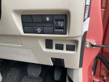 運転席右側に各種スイッチがあります!