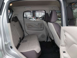 後部座席写真です。