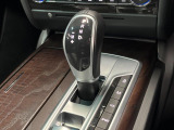 ●MTモード付きAT:通常は自動でおこなわれる変速(ギアチェンジ)をドライバーの操作によって意図的に変えられるシステムです。より一層普段のドライブをお楽しみいただけます!
