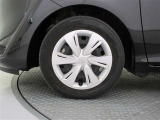 タイヤサイズは 185/60 R15 です。