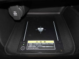 ワイアレス充電器付きです