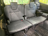 3列目シートはもちろん状態良好☆大人でもゆったりと座って頂けますので、大人数でのお出かけもラクラクです♪ご家族で、気の知れた仲間で、ドライブに行くのが楽しみですね♪