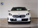 【キドニーグリル】BMWは約90年もの間、ほぼ全ての車両にひと目でBMWだと分かるこの特徴的なフロントグリルが備えられ、デザイン・アイコンとして親しまれてきました。