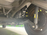 お車を安心してお乗りいただく為には、足回りの定期点検が欠かせません。サービスサポート(有償保証)では無料点検もご提供しており、安心のカーライフをお過ごしいただけるサポート体制が整っています。