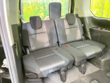 3列目シートはもちろん状態良好☆大人でもゆったりと座って頂けますので、大人数でのお出かけもラクラクです♪ご家族で、気の知れた仲間で、ドライブに行くのが楽しみですね♪