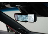 デジタルインナーミラーは、見える範囲が広いので、後ろの状況がはっきり見えます。安全運転に貢献するアイテムです。(純正)