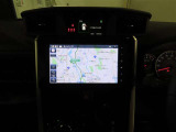 トヨタ純正ナビ装備!地図描写は文字も道もクリアで見やすく、滑らかに表示します。これさえあればもう道に迷わないですみますね♪フルセグで地上波デジタル放送TVもバッチリ綺麗に見れちゃいます♪
