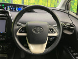 【純正革巻きステアリング】上質な革を使用することで、手にしっかり馴染みとても運転しやすいハンドルです♪