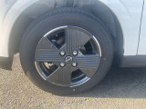 純正アルミホイール装備