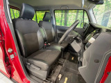 運転席シート廻りは使用感も少なく、良好な状態となっています。丁寧に使われていたことがよくわかりますね。