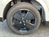 純正アルミホイール装備
