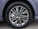 純正アルミホイール装備、足元をオシャレに魅せます!