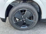 純正アルミホイール装備