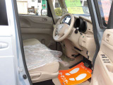 運転席はドライバーがリラックスして運転できるようになっています!ぜひ一度ご来店し座ってみてください!