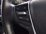 ステアリングスイッチ装備!運転しながら手元でオーディオの操作などができます。