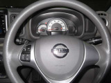 ステアリングスイッチで、ハンドルから手を離さずにボリューム調整やオーディオ操作などが可能です!