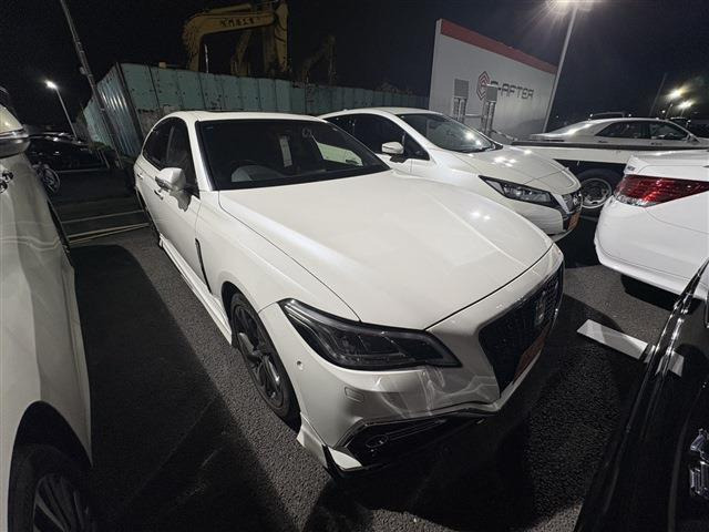 クラウン ハイブリッド 2.5 RS モデリスタフルエアロ サンルーフ