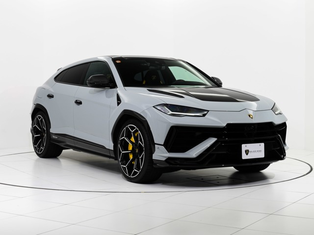 ウルス ペルフォルマンテ 4WD