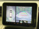 【全方位モニター用カメラ】専用のカメラにより、上から見下ろしたような視点で360度クルマの周囲を確認することができます☆死角部分も確認しやすく、狭い場所での切り返しや駐車もスムーズに行えます。