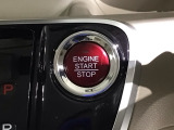 ワンプッシュでエンジンのスタート、ストップが出来て便利です。