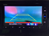 バックでの車庫入れも安心です! リアカメラが付いているバックモニター付のナビを装備しております。操作線もついており距離感も画面から確認できます。