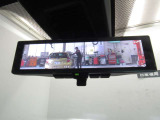 インテリジェントルームミラー 車内の障害物(後席の人、ラゲッジルームの荷物)を飛び越えて後方を鮮明に確認出来 安全です