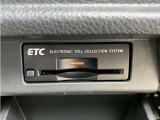 すっきり埋め込み型ETC車載器(高速道路の利用時に 料金所の通過をスムーズに行うために自動で料金を精算するシステム)