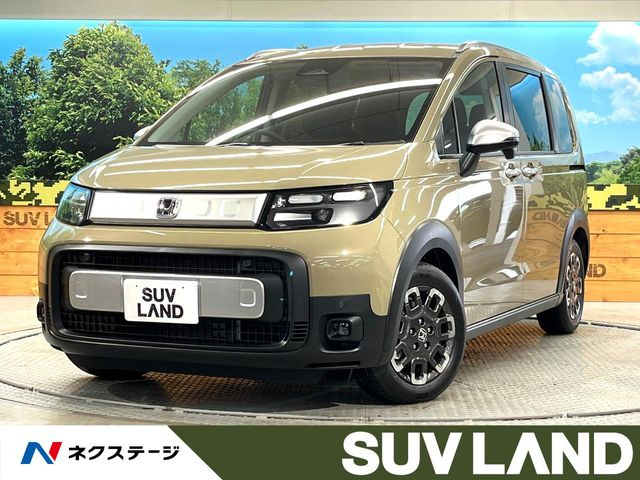 フリード 1.5 e:HEV クロスター 