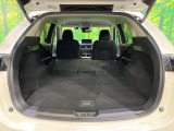 後席を格納すると、これだけの広さが!シーンに合わせたシートアレンジで、大きな荷物も積むことが出来ます♪