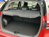 トノカバーがあるので、車外から荷室内が見えず防犯面とプライバシー面が向上します。