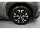 タイヤサイズは235/60R18