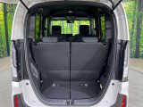 普段のお買い物や通勤、送迎等に十分な荷室スペースを確保しております。セカンドシートを倒すと、大きな荷物の積載も可能です♪