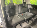 3列目シートはもちろん状態良好☆大人でもゆったりと座って頂けますので、大人数でのお出かけもラクラクです♪ご家族で、気の知れた仲間で、ドライブに行くのが楽しみですね♪