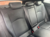 後部座席も気になるようなキズ・汚れやへたり等、大きなダメージはなく、良好な状態です。