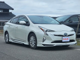 プリウス 1.8 A プレミアム ツーリングセレクション E-Four 4WD 