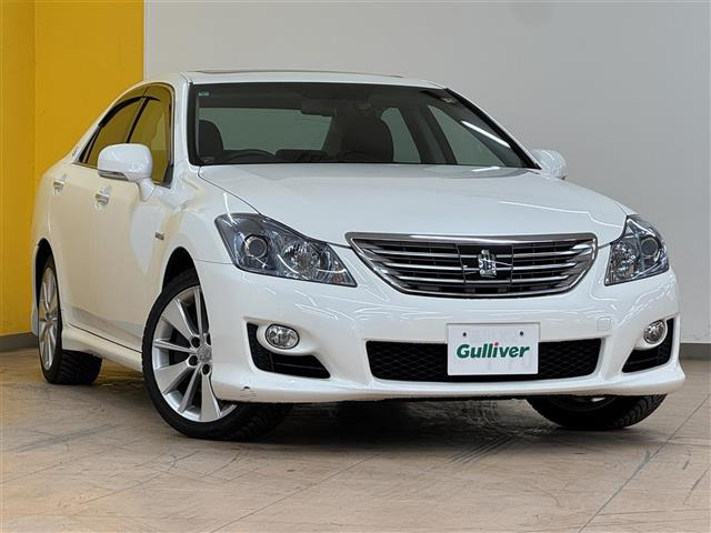 クラウンハイブリッド3.5本革シート サンルーフ