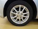 アルミホイールです!デザインホイールでかっこいい!