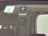 事故直前・直後のデータを記録しておくことで、客観的な検証を行うことができるドライブレコーダーが付いてます。