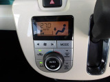 オートエアコンを装着しておりますので車内をお好みの快適な温度に保つことが可能です!