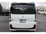 当店の展示車は、プロの業者にボディーの磨き、ルームクリーニングを依頼していますので、とてもきれいです!!ぜひ、見にいらしてください!
